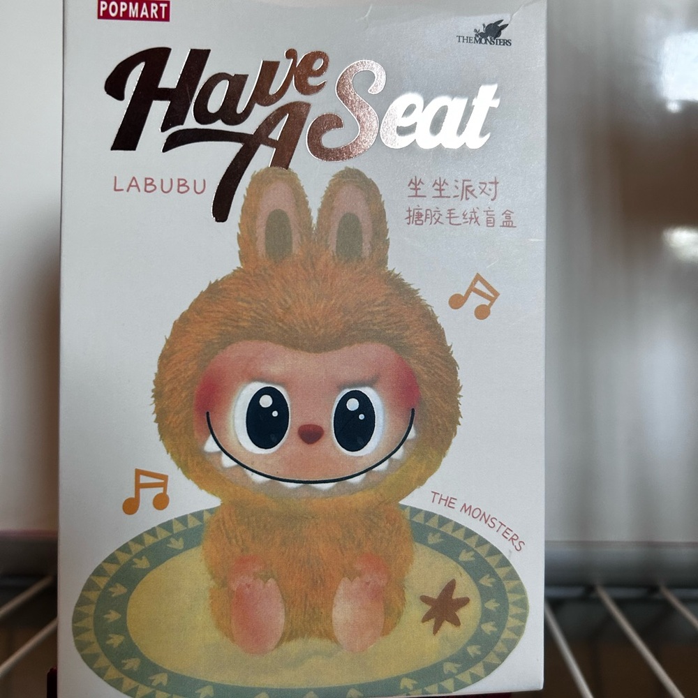 AUTHENTIC Pop Mart Labubu Have A Seat Figure